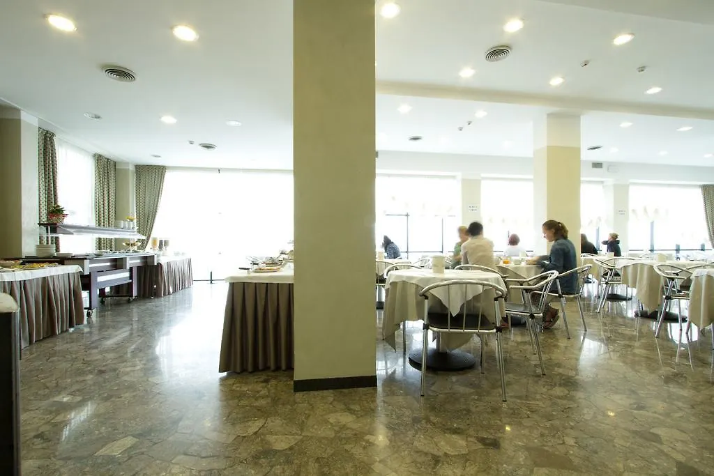 Hotel Nord Est Rimini 3*,  Włochy