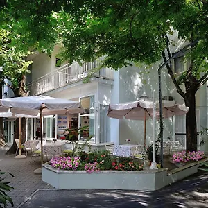 Hotel Capri **